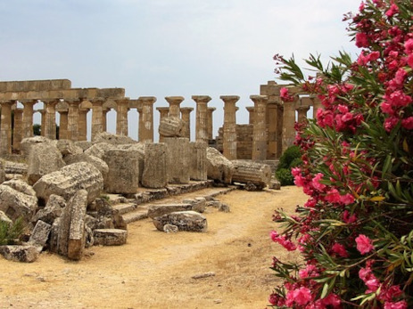 The ruins of the Doric temple